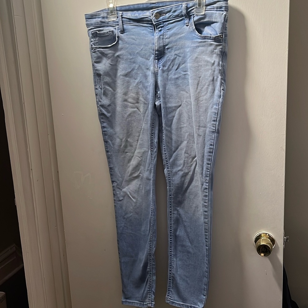 Old navy high-rise rockstar super skinny size 10 jeans